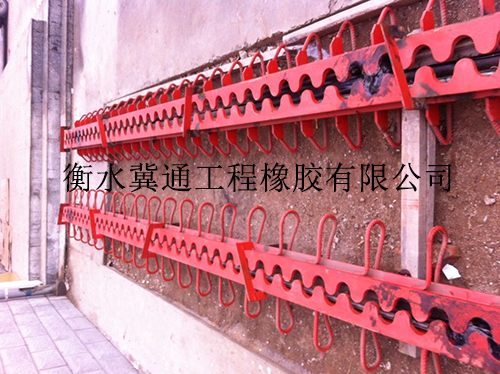 減震緩沖伸縮裝置